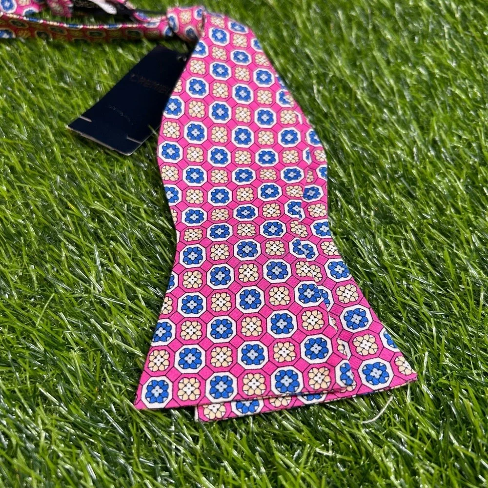 Cremieux Geometric Bow Tie Mens One Size Pink Cotton Self Tie Adjustable New